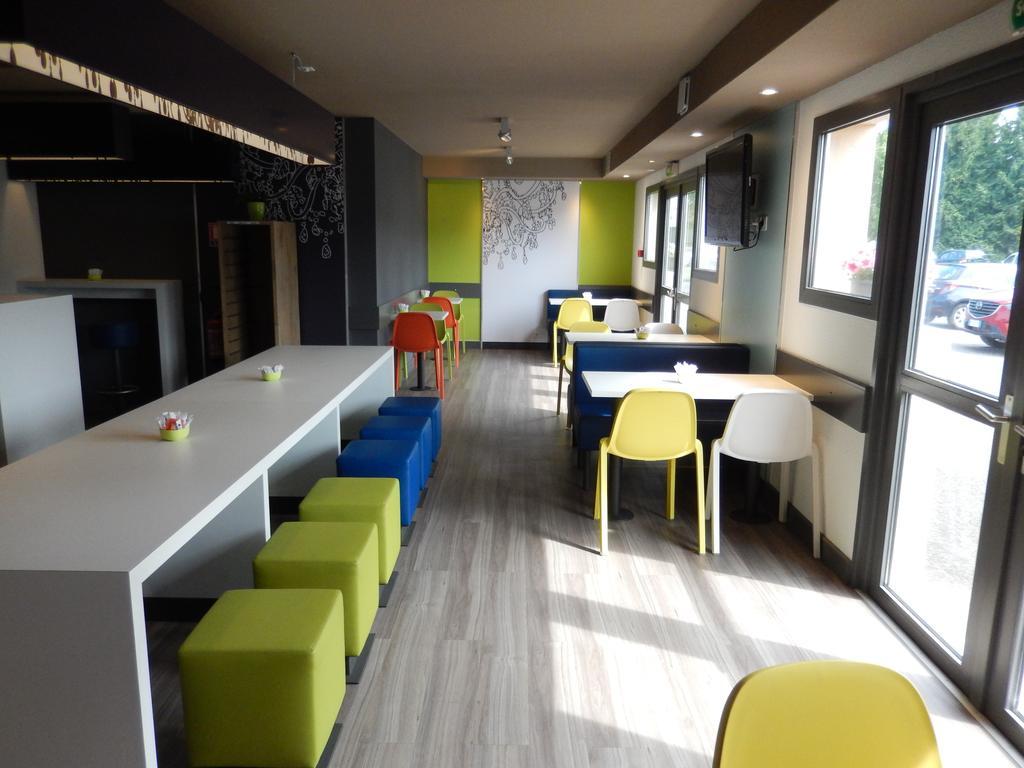 Ibis Budget Pau Est Buitenkant foto