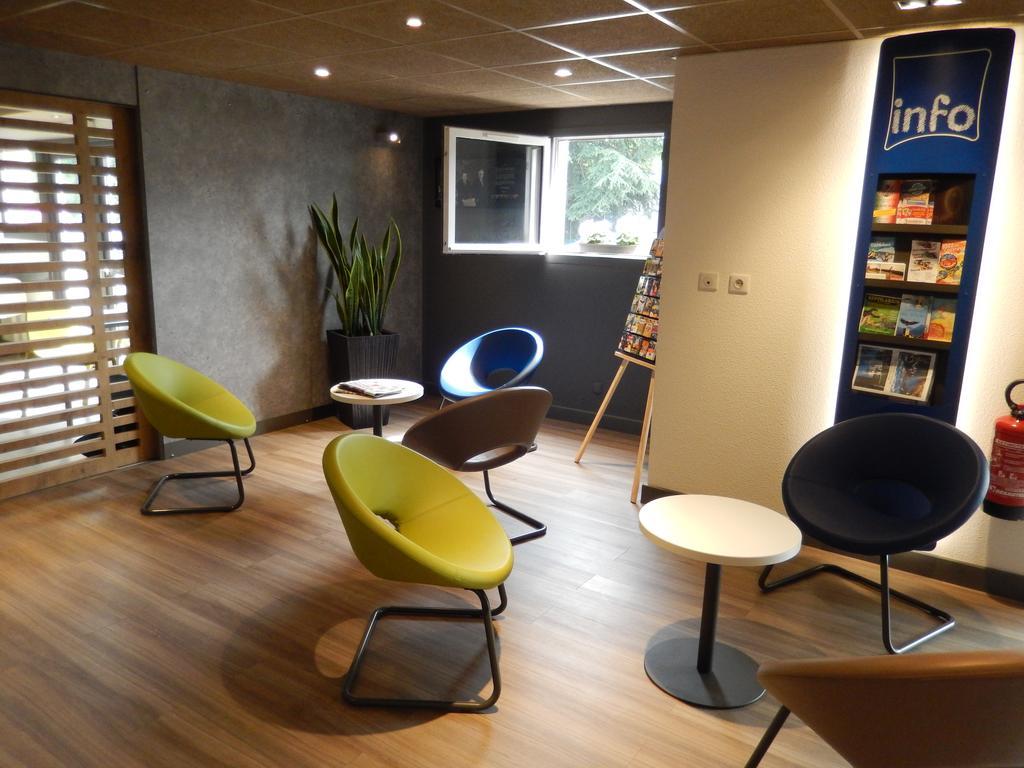 Ibis Budget Pau Est Buitenkant foto