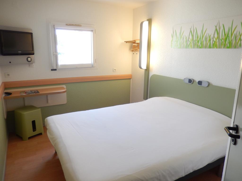 Ibis Budget Pau Est Kamer foto