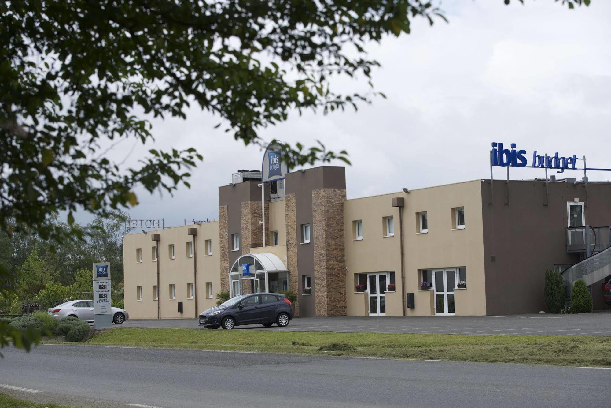 Ibis Budget Pau Est Buitenkant foto
