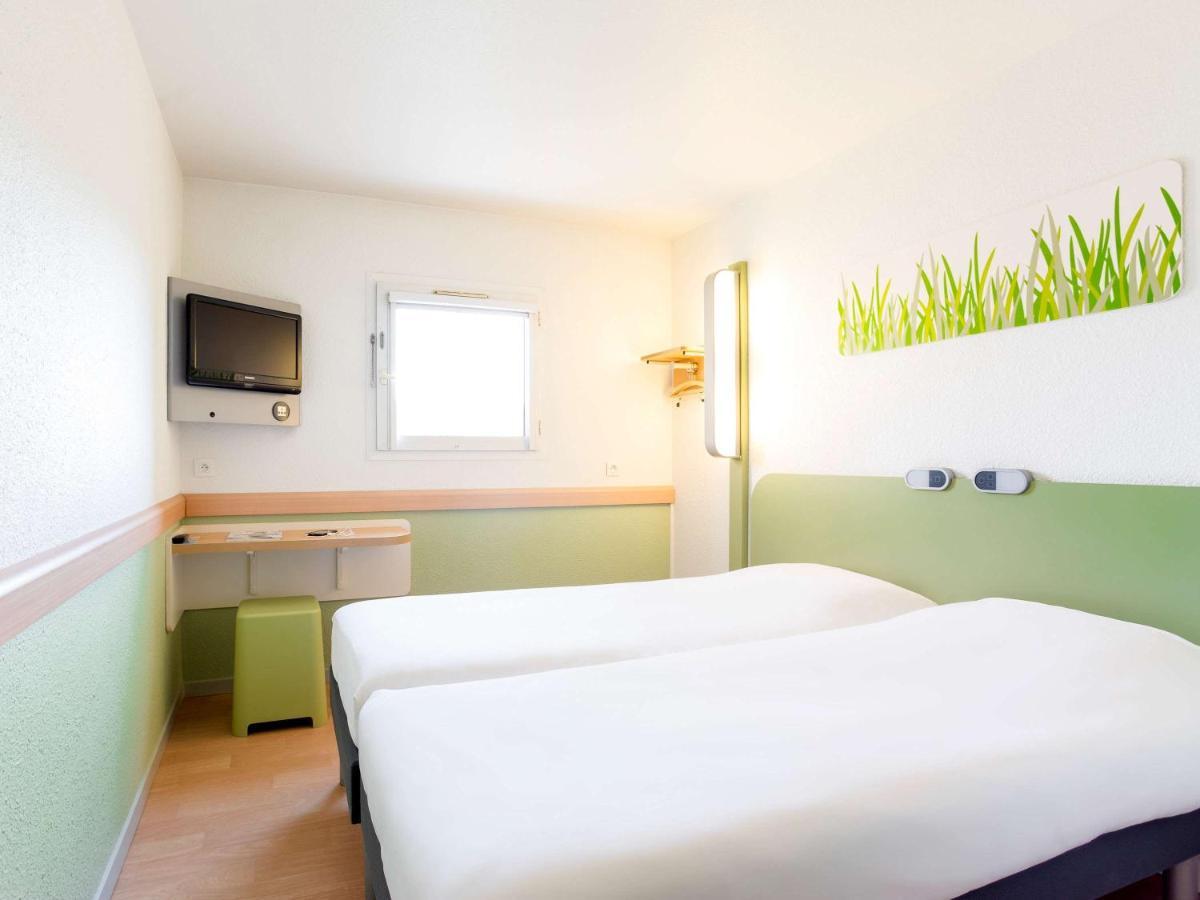 Ibis Budget Pau Est Buitenkant foto